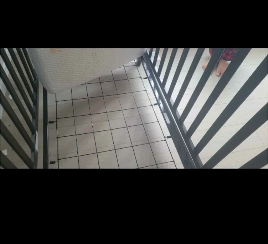Crib + mattress + mattress cover - photo 2