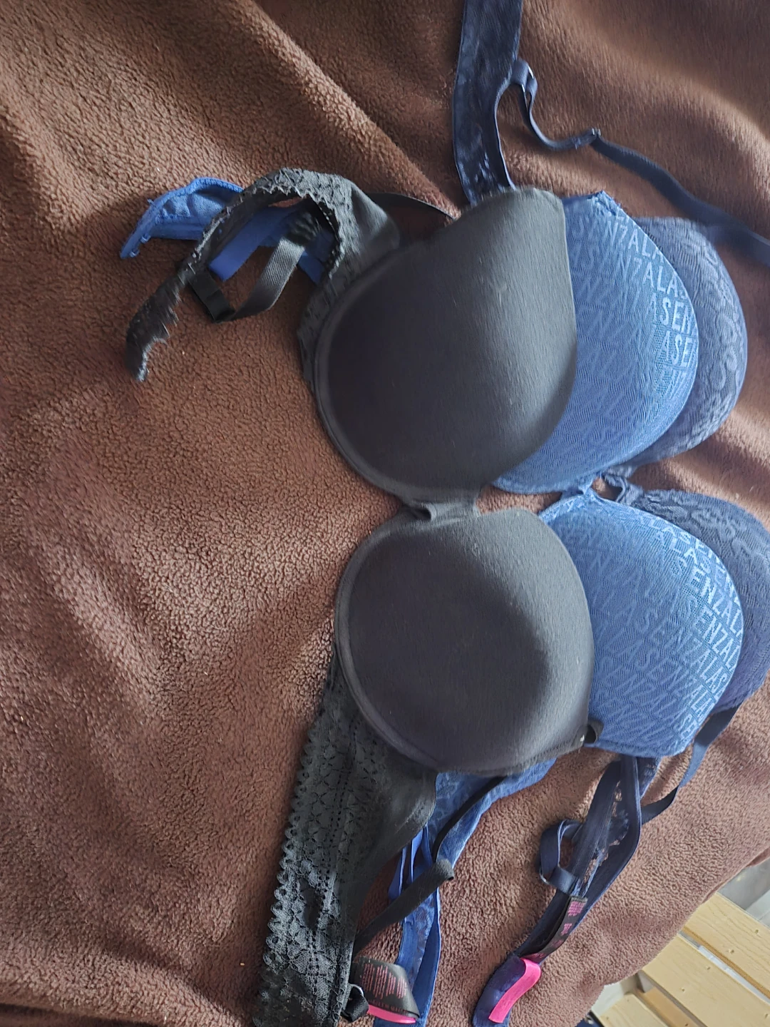 La Senza Push Up Plunge Bras & T shirt bra Brand new