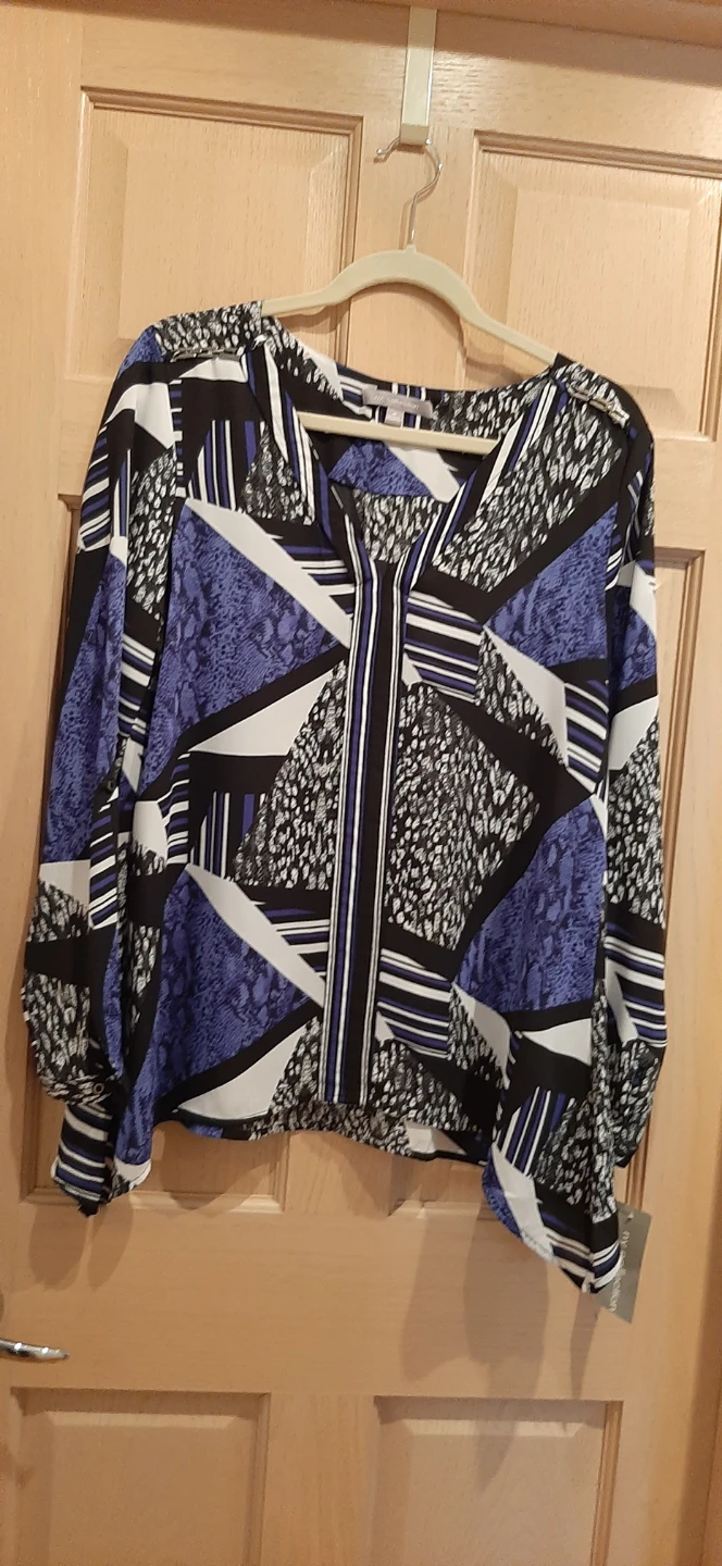 NY Collection Sky Blizzard  Women Top Size Medium