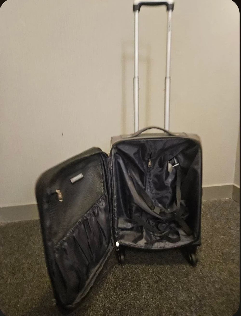 Wenger Swiss Gear Carry-On Luggage - photo 2