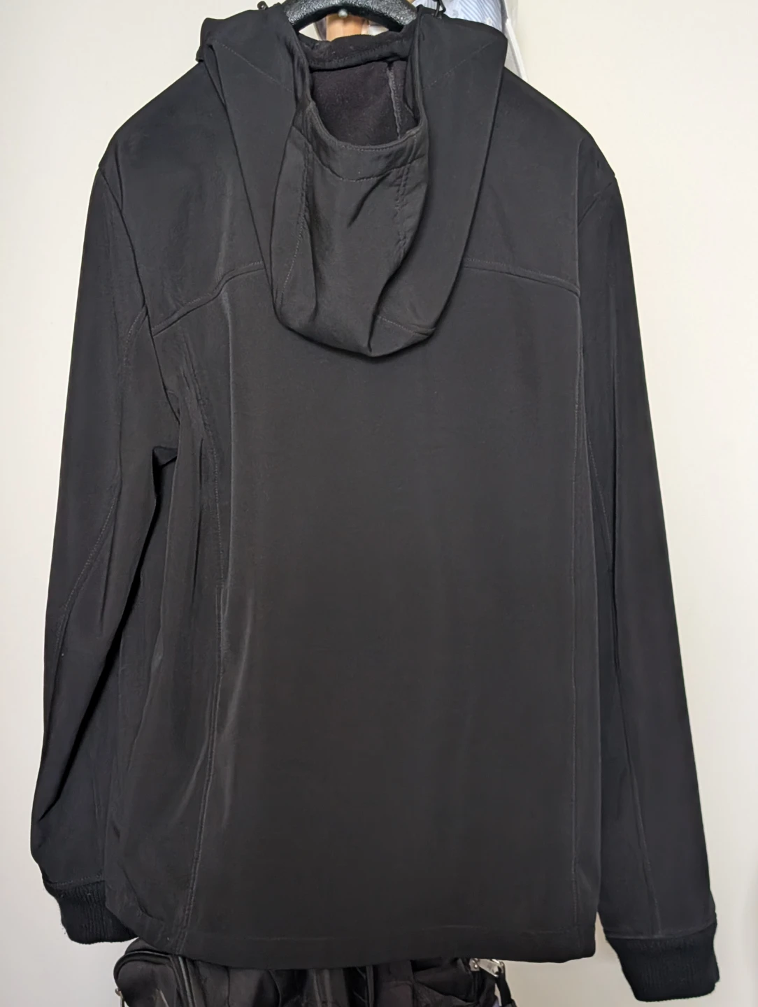 Hudson's Bay Black Olympic Softshell Jacket - M - photo 2