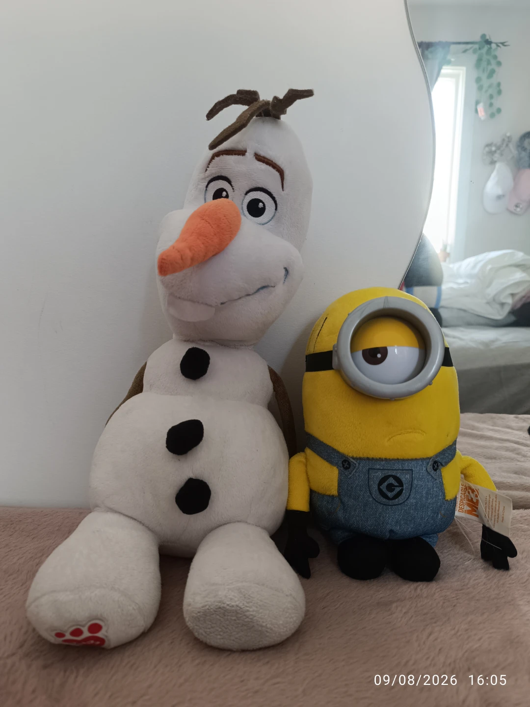 Olaf and Minion Plush Toys - photo 3