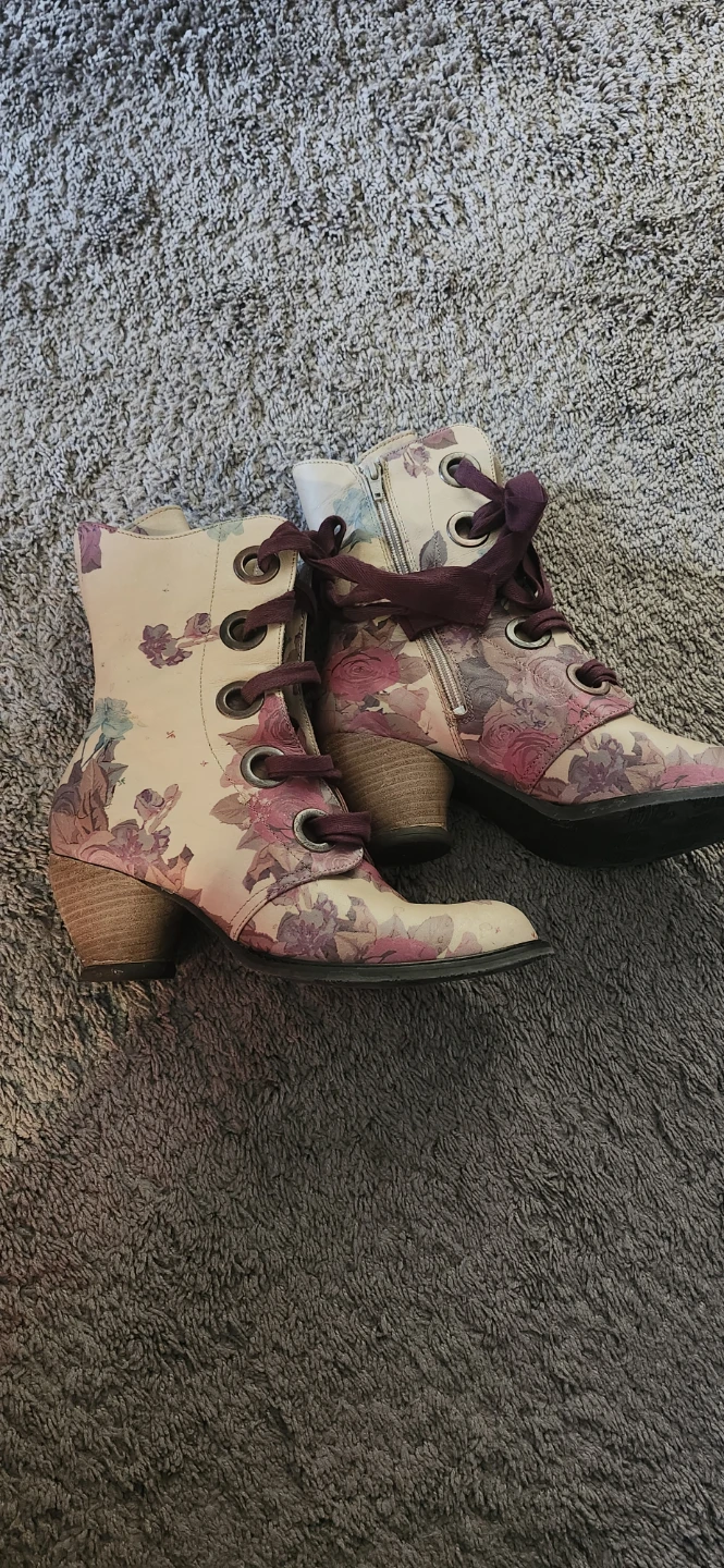 Women's Floral Gladstone Fluevog boots - photo 2