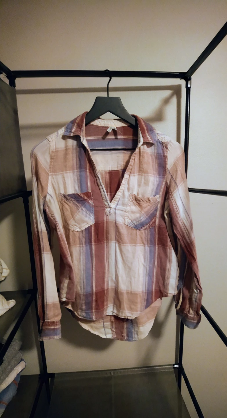 Mudd Henley-Style Women's V-neck Size XS - photo 4