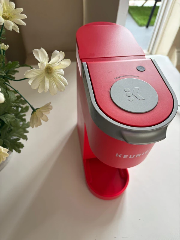 Red Keurig Single-Serve Coffee Maker - photo 2