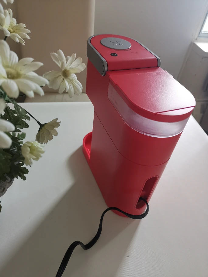 Red Keurig Single-Serve Coffee Maker - photo 4