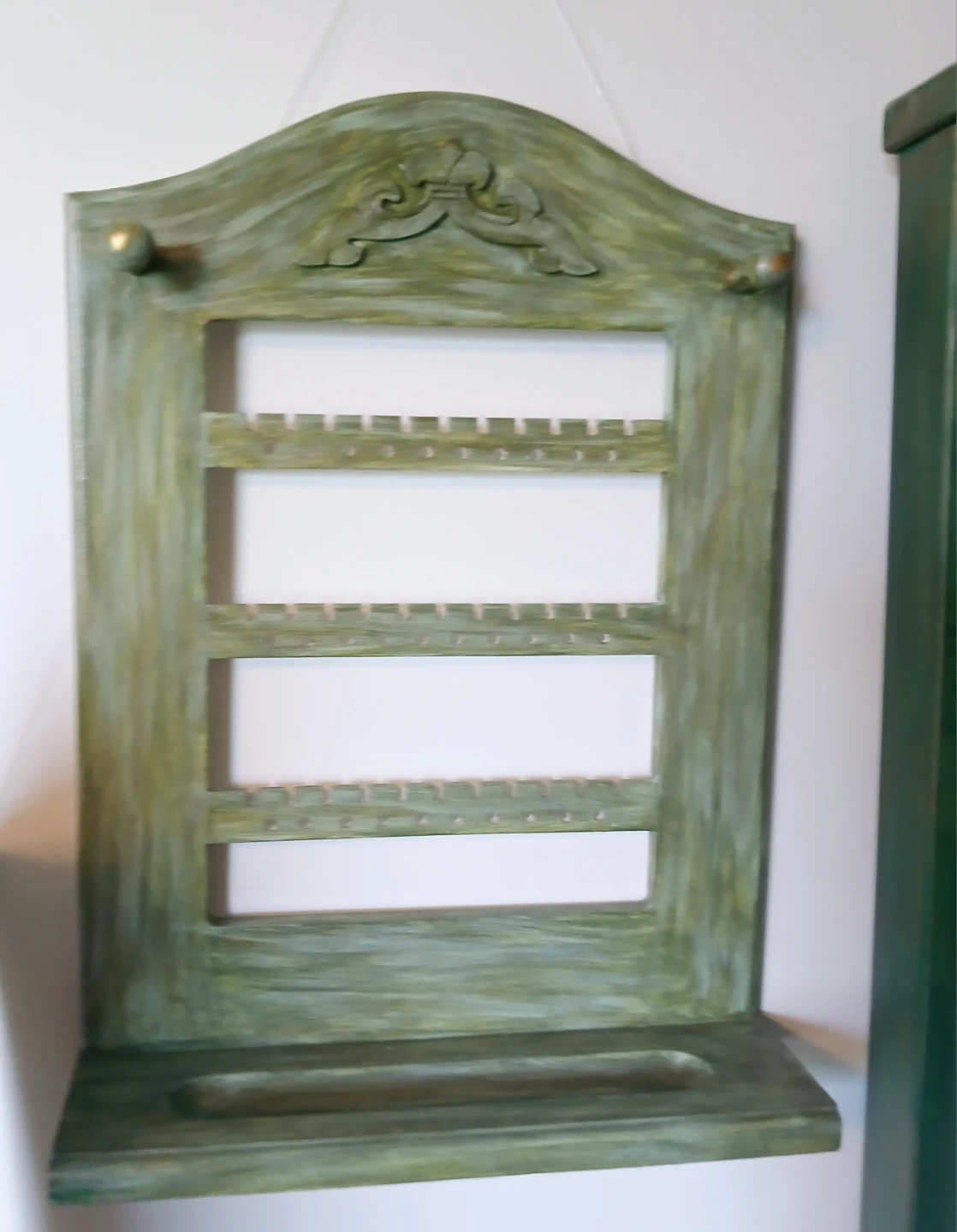 Green Wooden Jewellery Organizer Stand