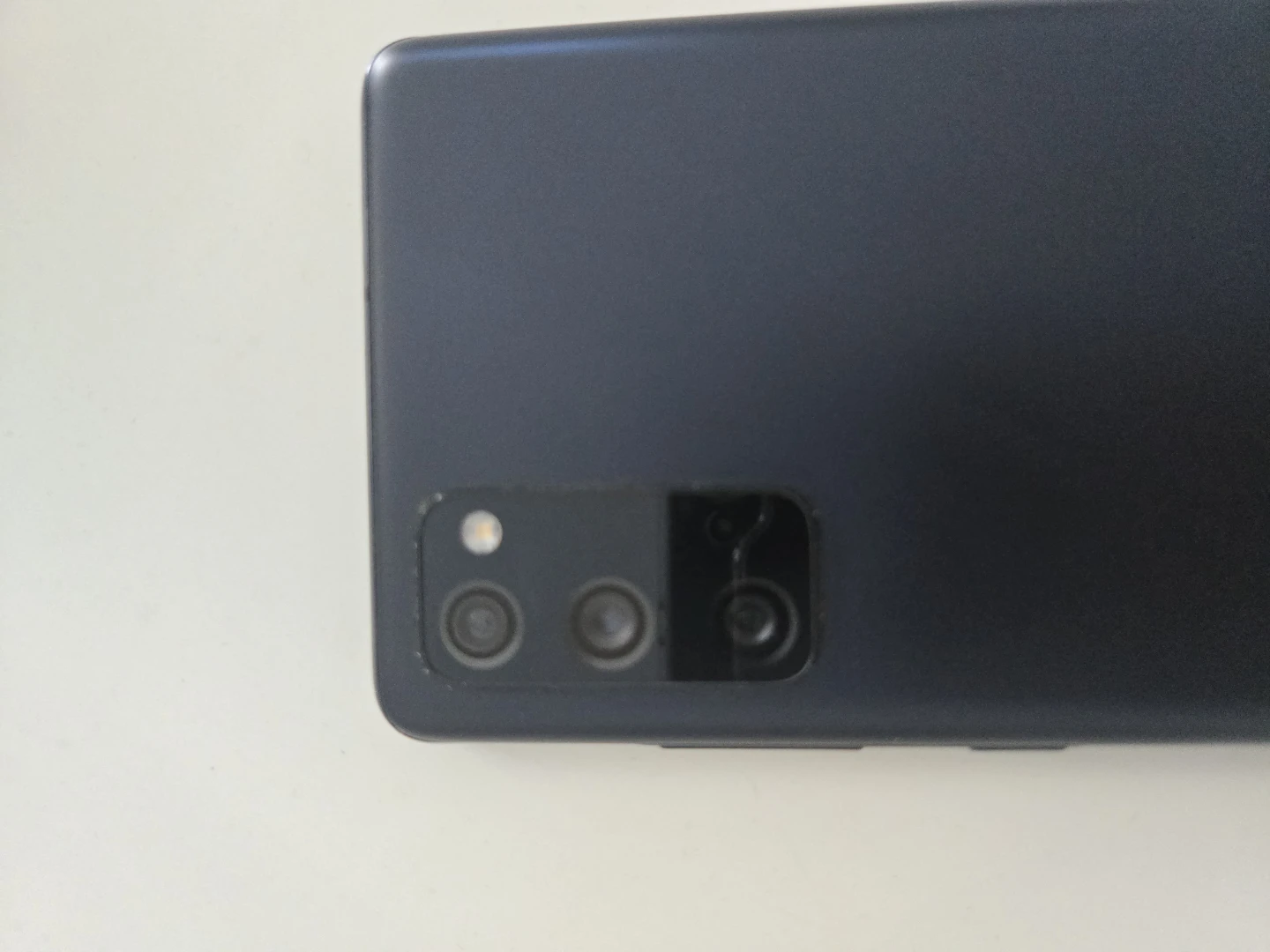 MINT COND SAMSUNG GALAXY S20 FE 5G MOBILE - photo 3
