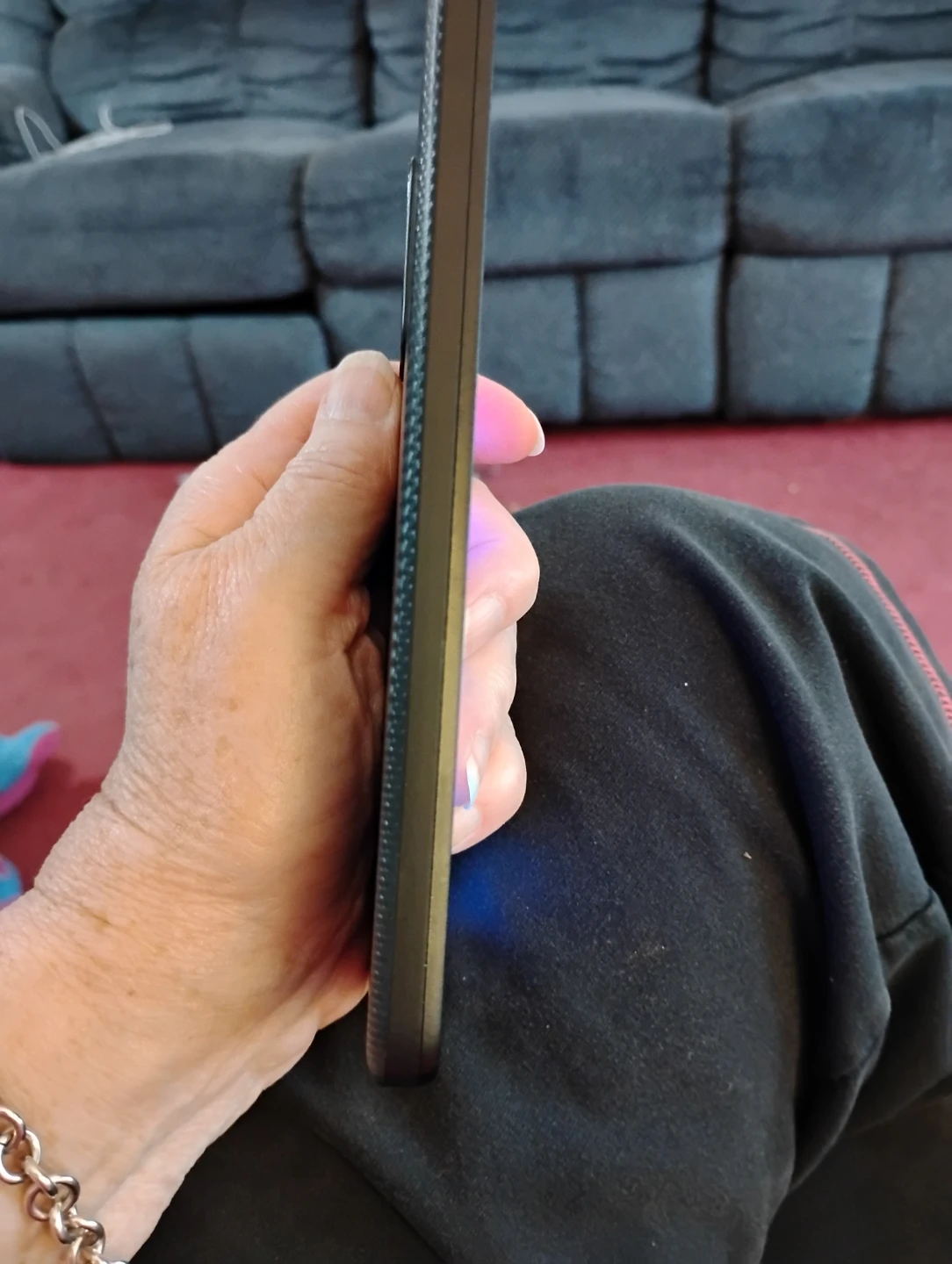 Black T430WS Smartphone with Carbon Fibre-Style Back - photo 5
