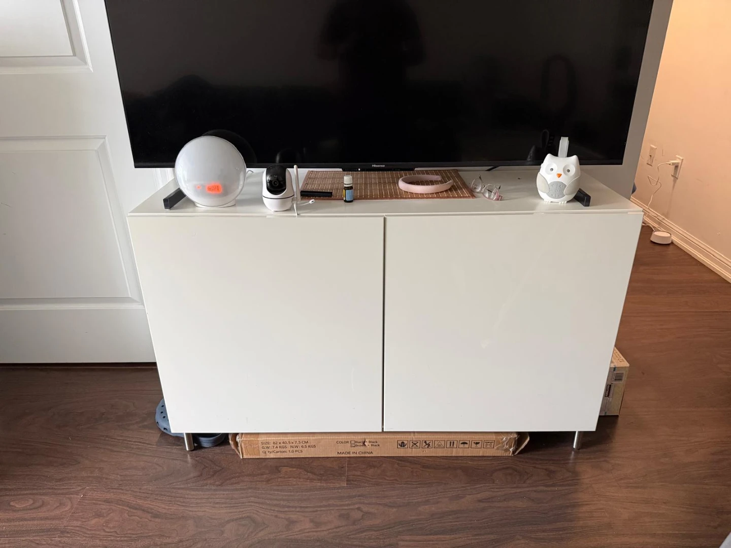 White TV stand - photo 3