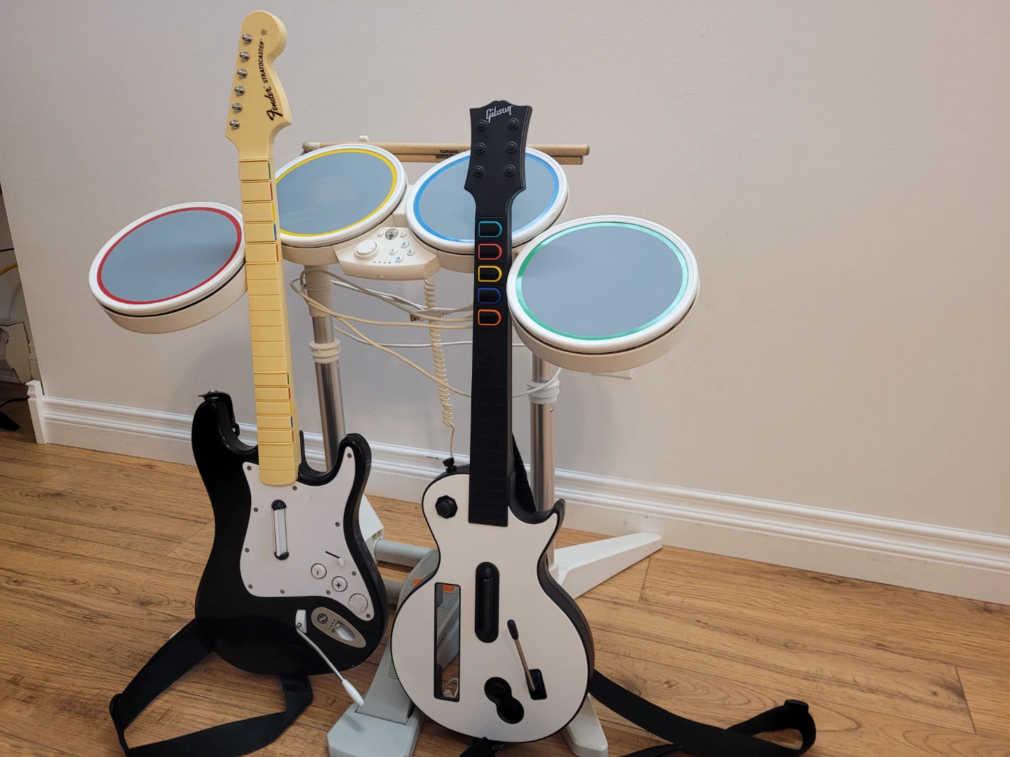 Rock Band Drums and Guitars Set - photo 3