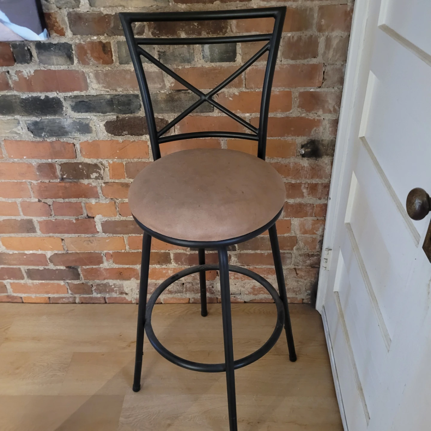 Swivel Bar Stool with Padded Seat