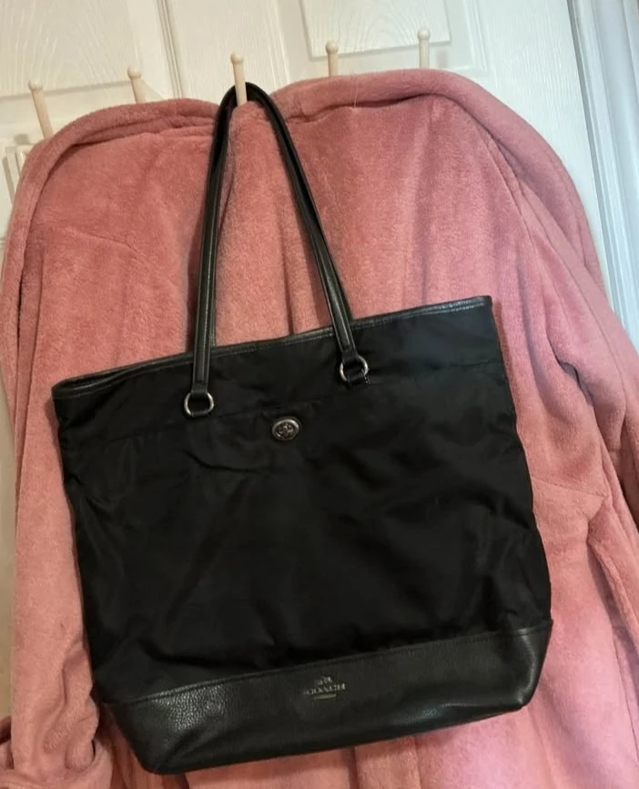 NWT. COACH TOTE