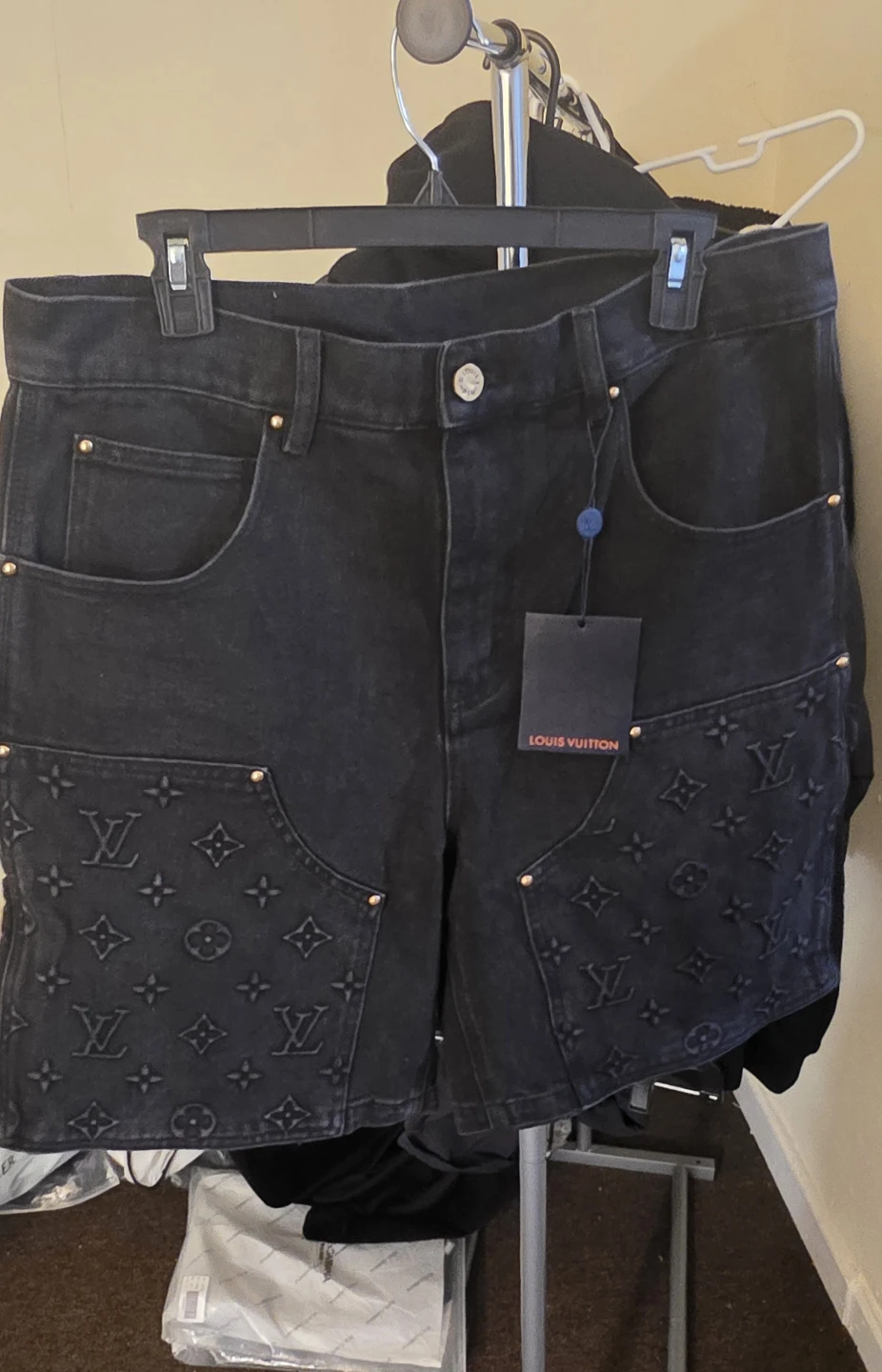 Louis Vuitton black short