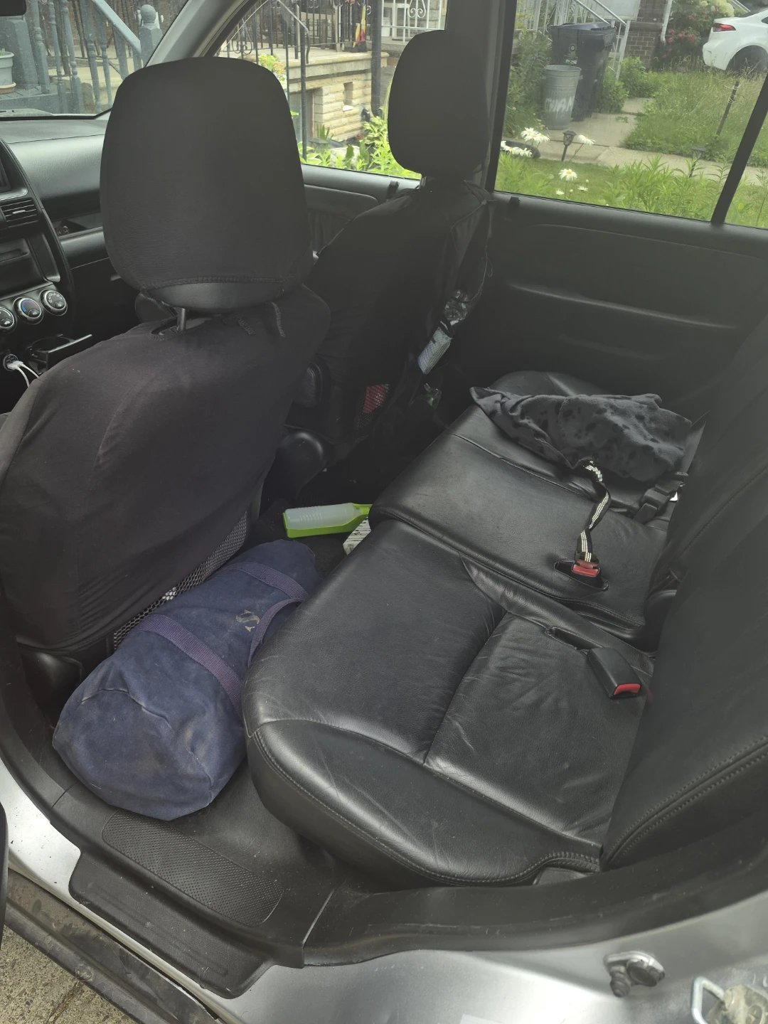 Selling a 2003 Honda crv (AS IS) for $2500 or best offer !!!! - photo 3