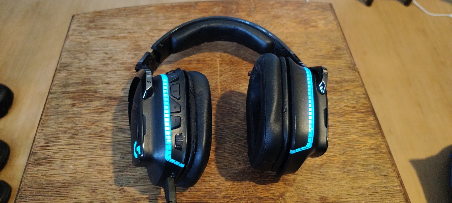Logitech G935 Wireless 7.1 LIGHTSYNC Gaming Headset