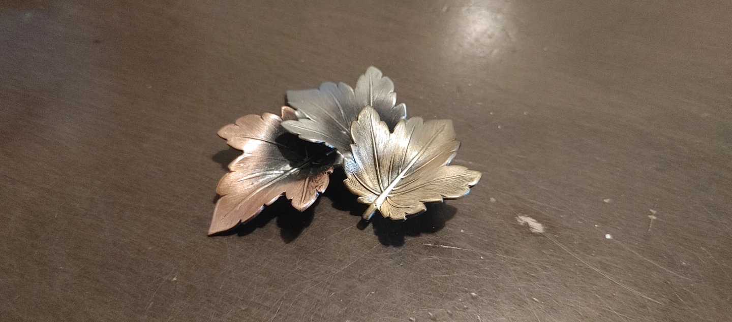 Leaf Brooch Set