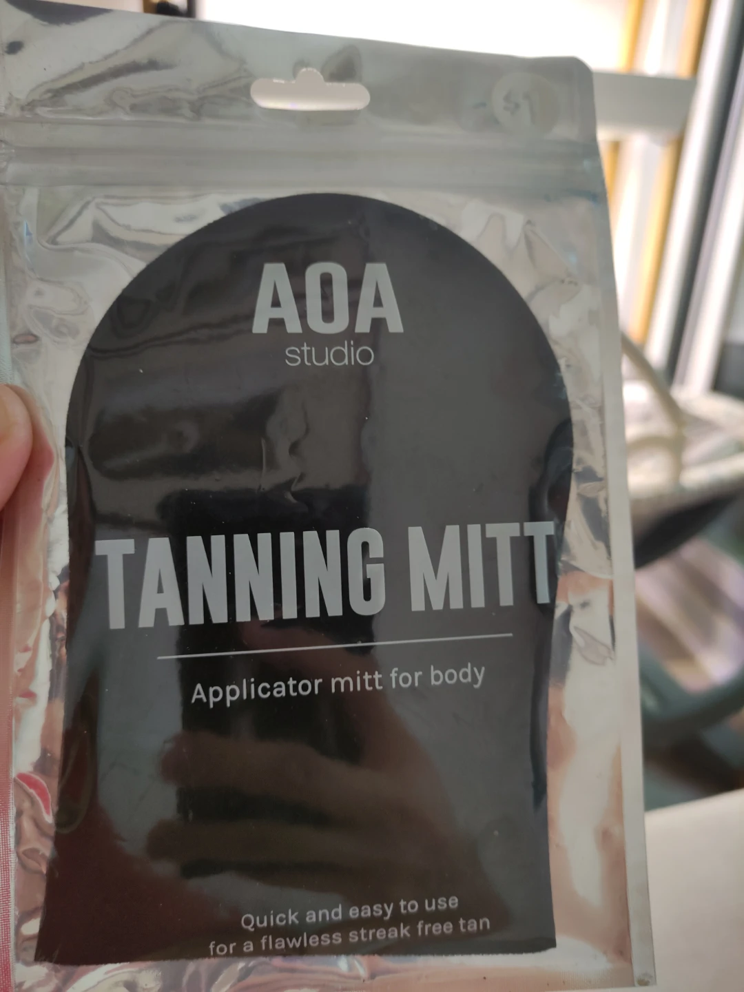 AOA Studio Tanning Mitt #free