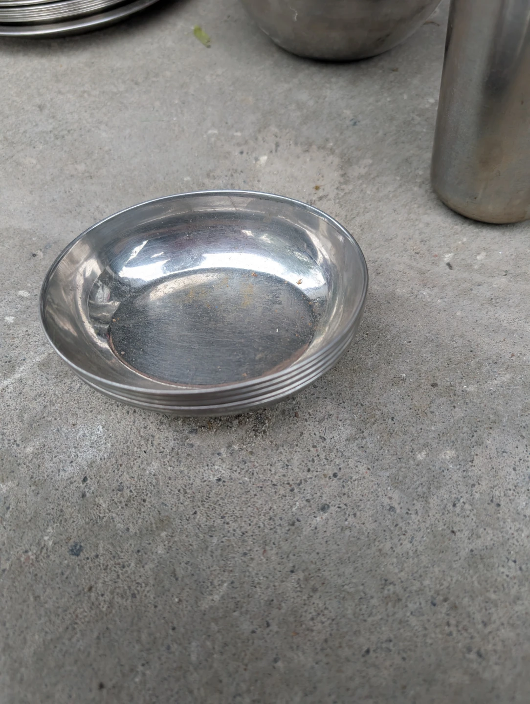 Stainless Steel Bowls and Plates Set $50 pieces - photo 4