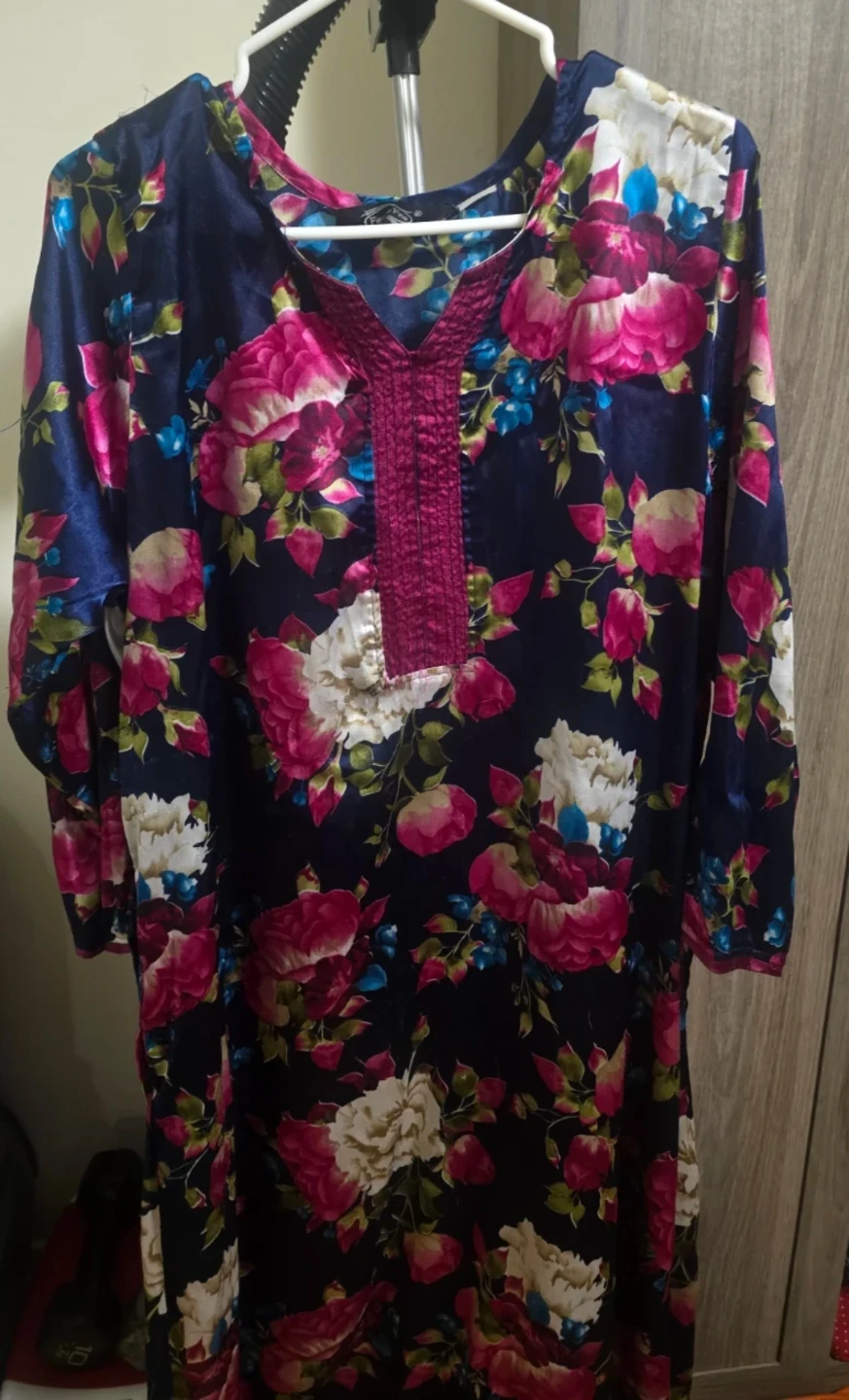 Women's  satin  floral maxi long dress - photo 2