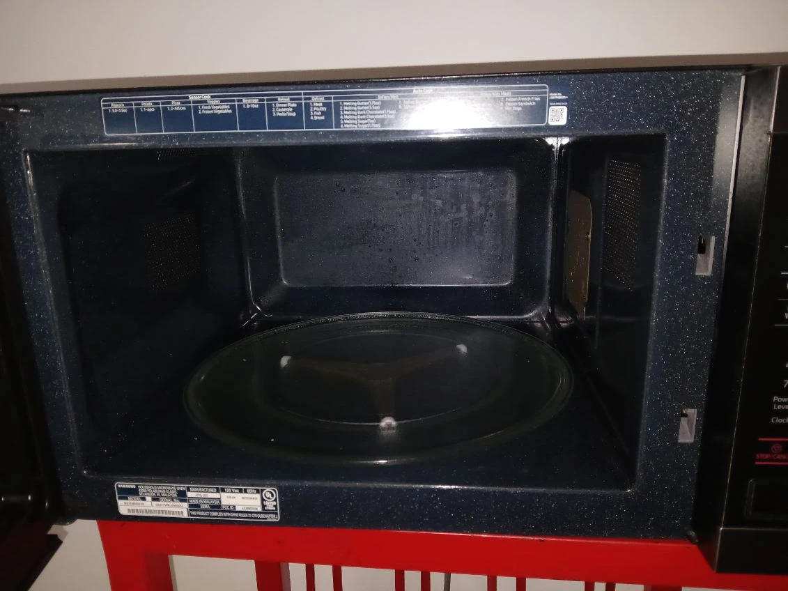 Large microwave - photo 2