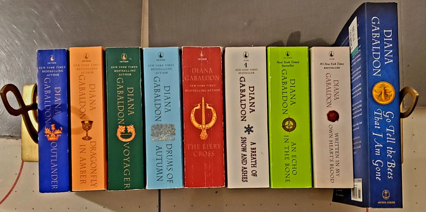 Diana Gabaldon Outlander Series Novels (Lot of 9) - photo 3