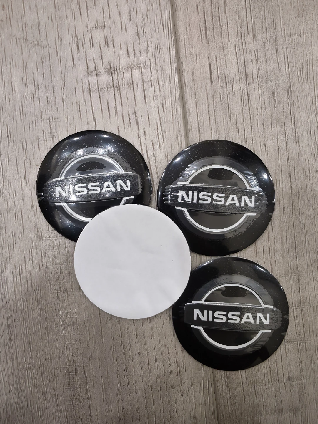 Nissan Wheel Centre Caps - photo 2