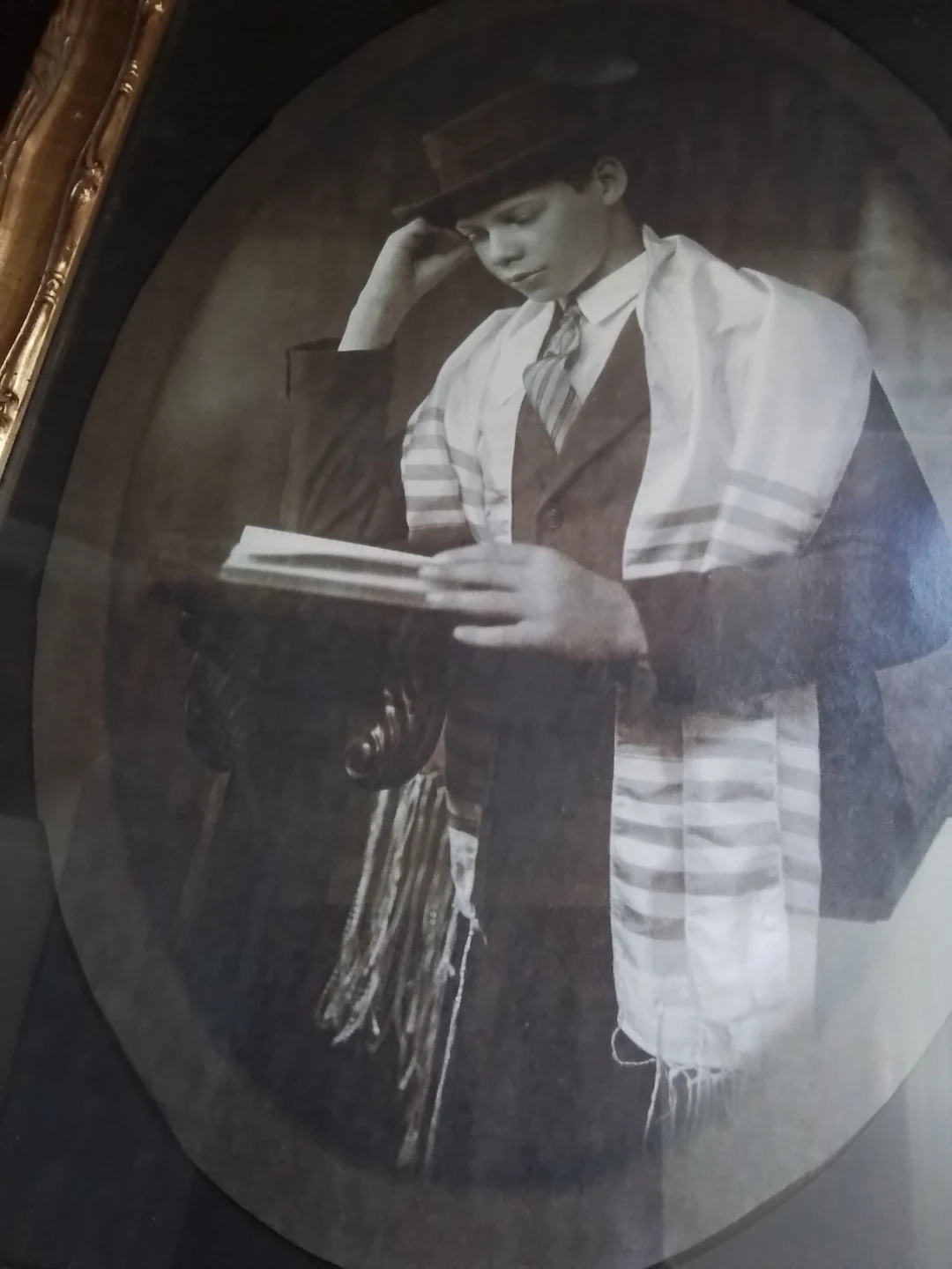 Antique Early 20th C. Jewish Bar Mitzvah Oval Portrait - photo 5