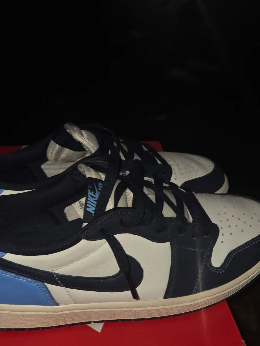 Air Jordan 1 Low SE - photo 2