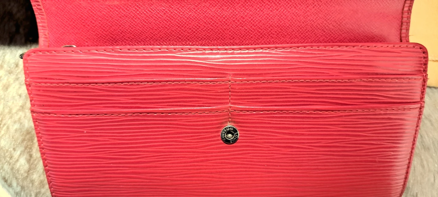 Louis Vuitton Epi Leather Zippy Wallet - photo 4