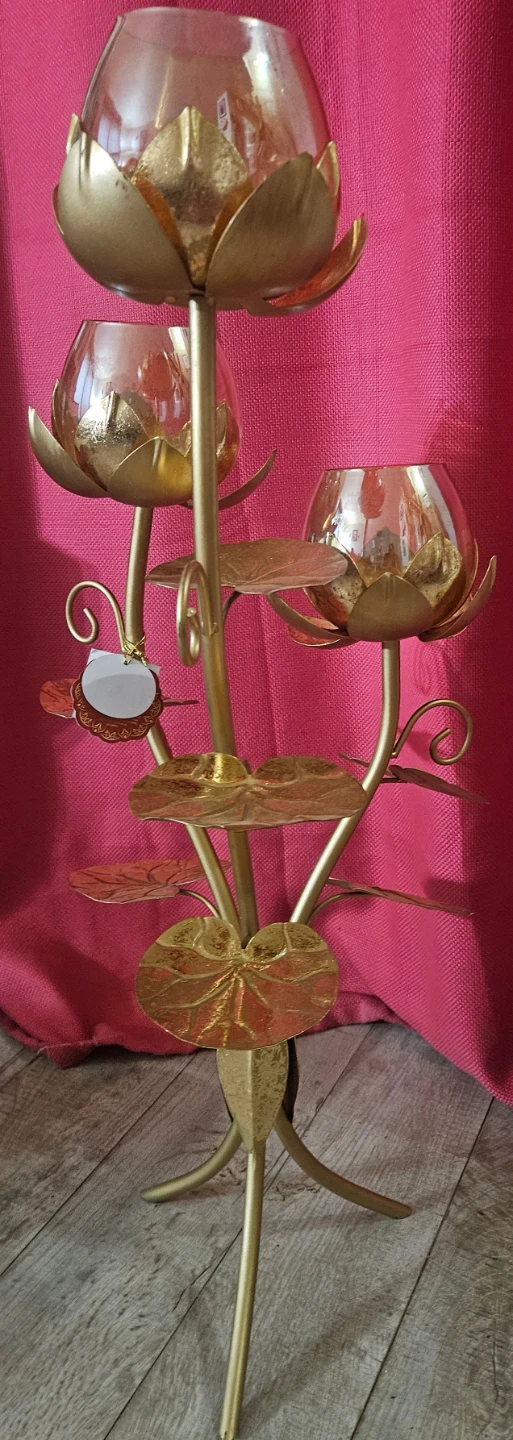 Gold Metal Lotus Candle Holder - photo 2