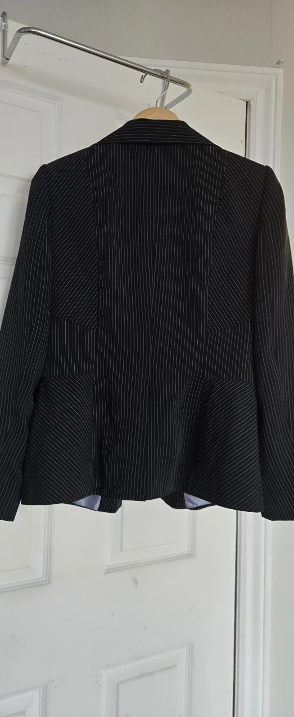 Liz Claiborne Pinstripe Blazer Size 6 - photo 2