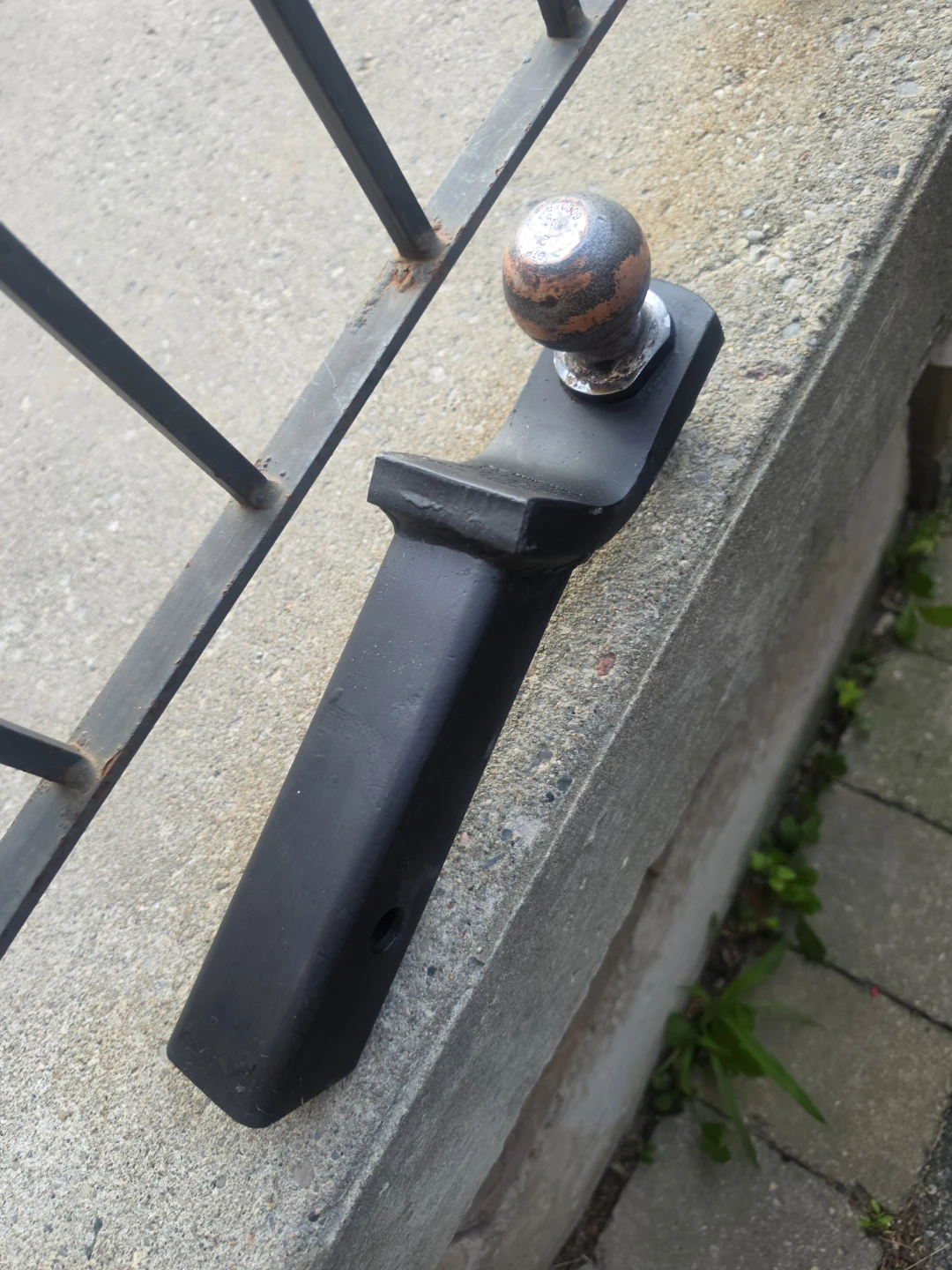 Trailer Hitch Ball Mount