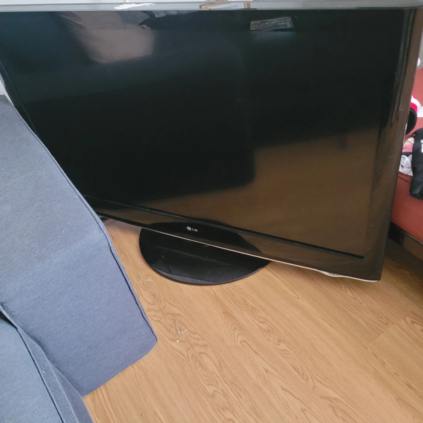 LG 47LH30-UA LCD TV - photo 3
