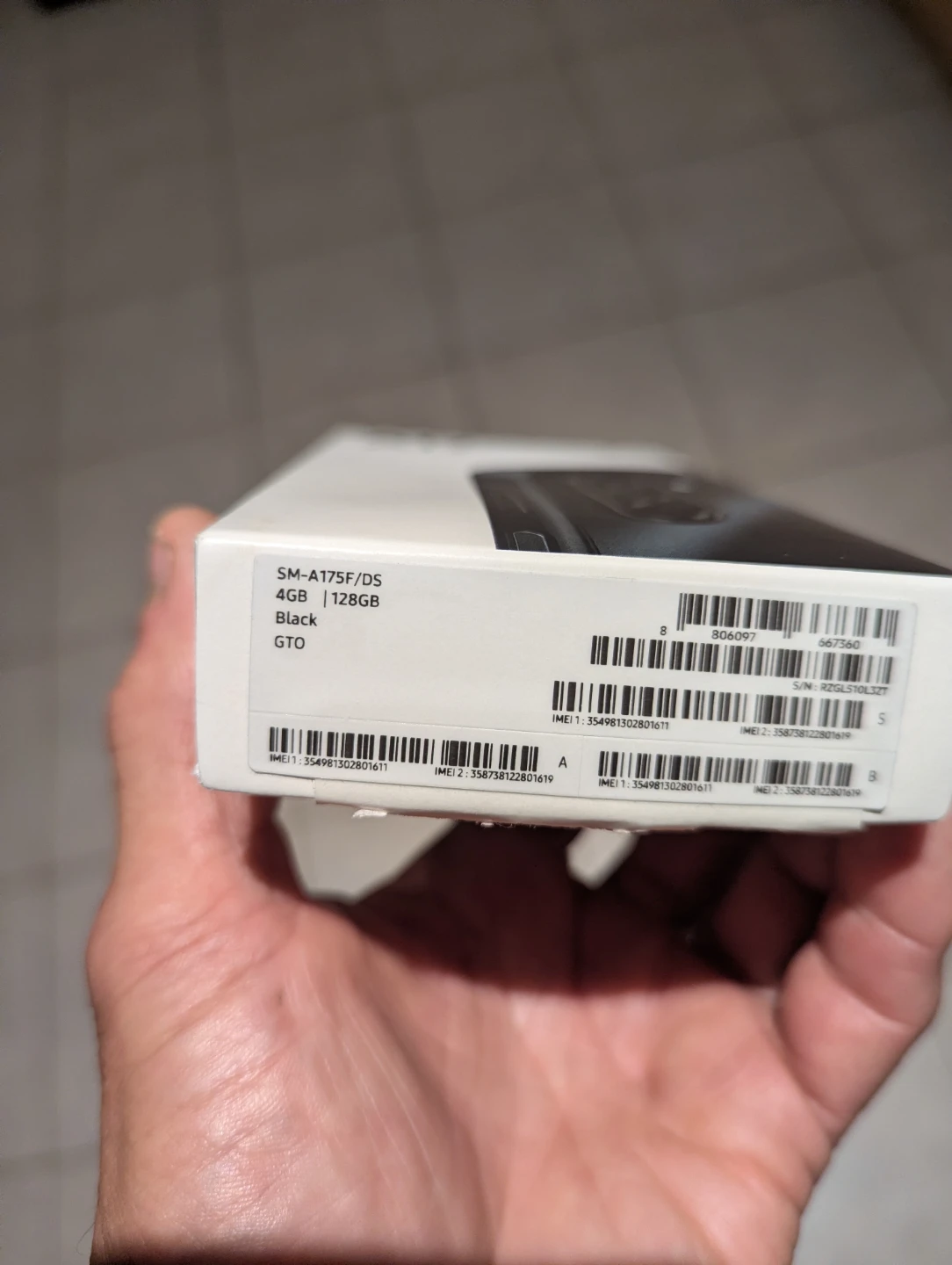 Samsung a17 couple days old 128g dual physical sims - photo 3