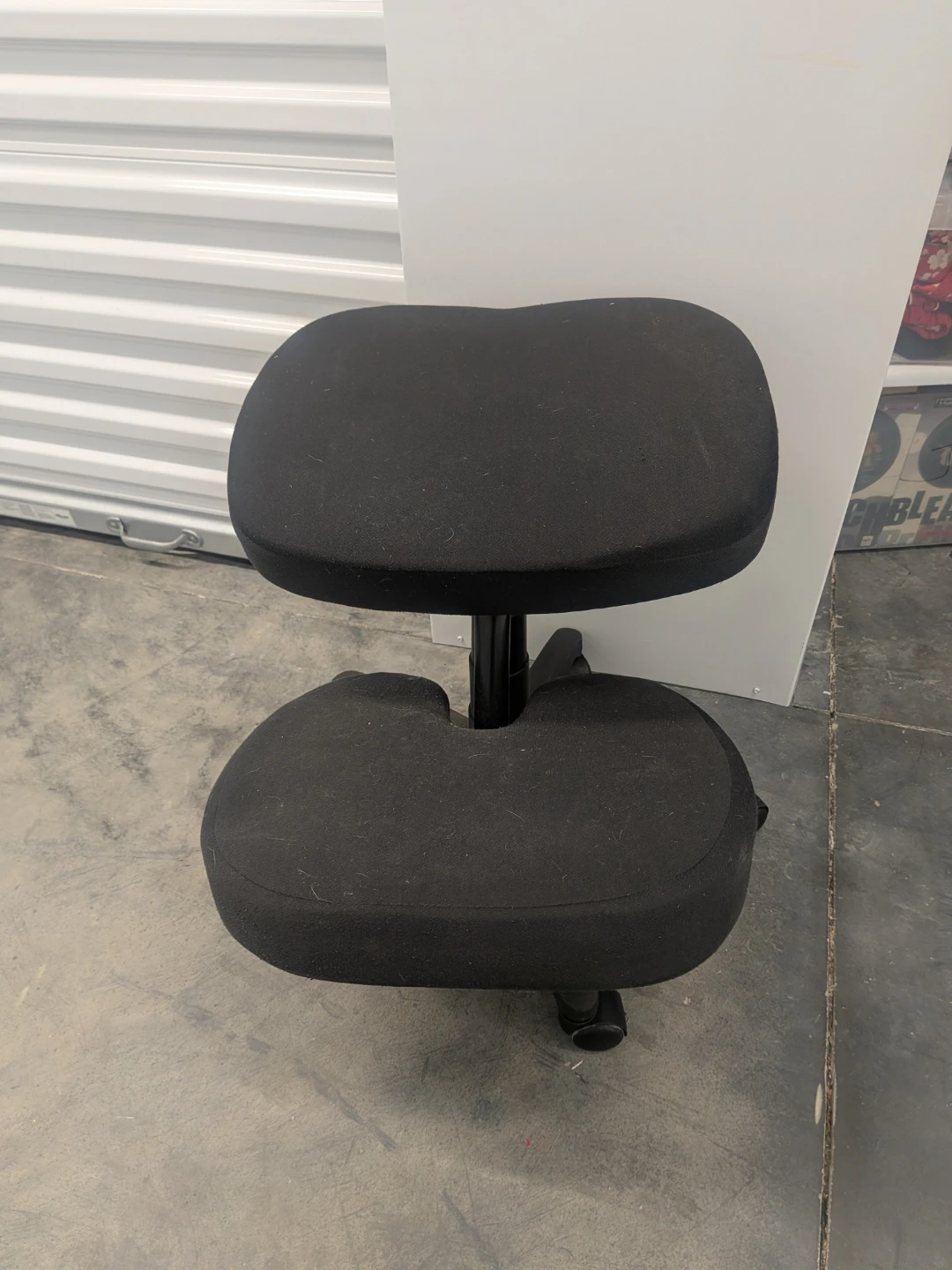 Ergonomic kneeling/posture chair