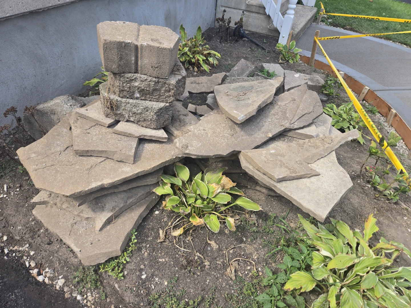 Flagstone and Pavers Lot - photo 2