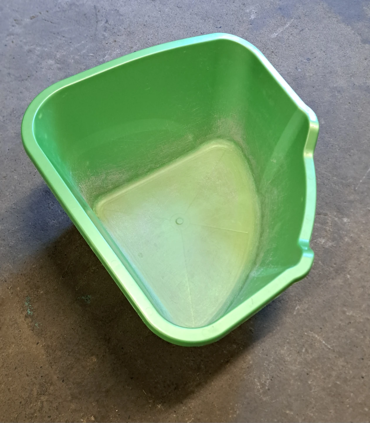 CAT LITTER BOX