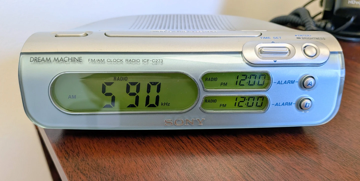 Sony Dream Machine ICF-C218 FM/AM Alarm Clock Radio