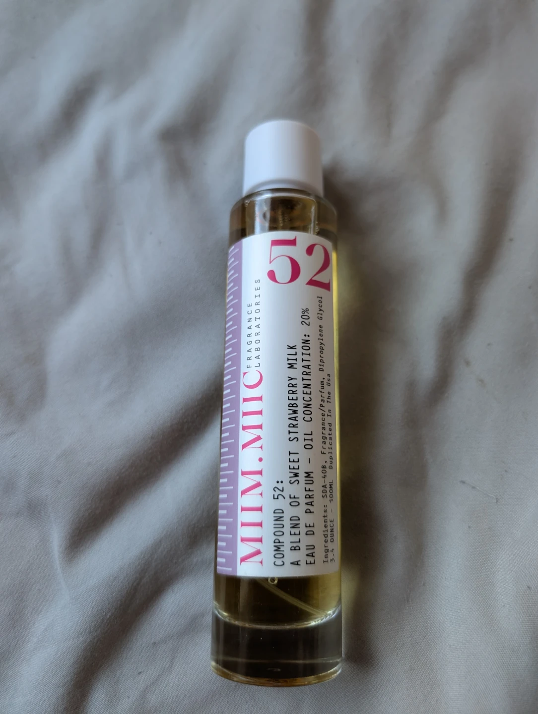 Miim.miic compound 52: strawberry milk perfume