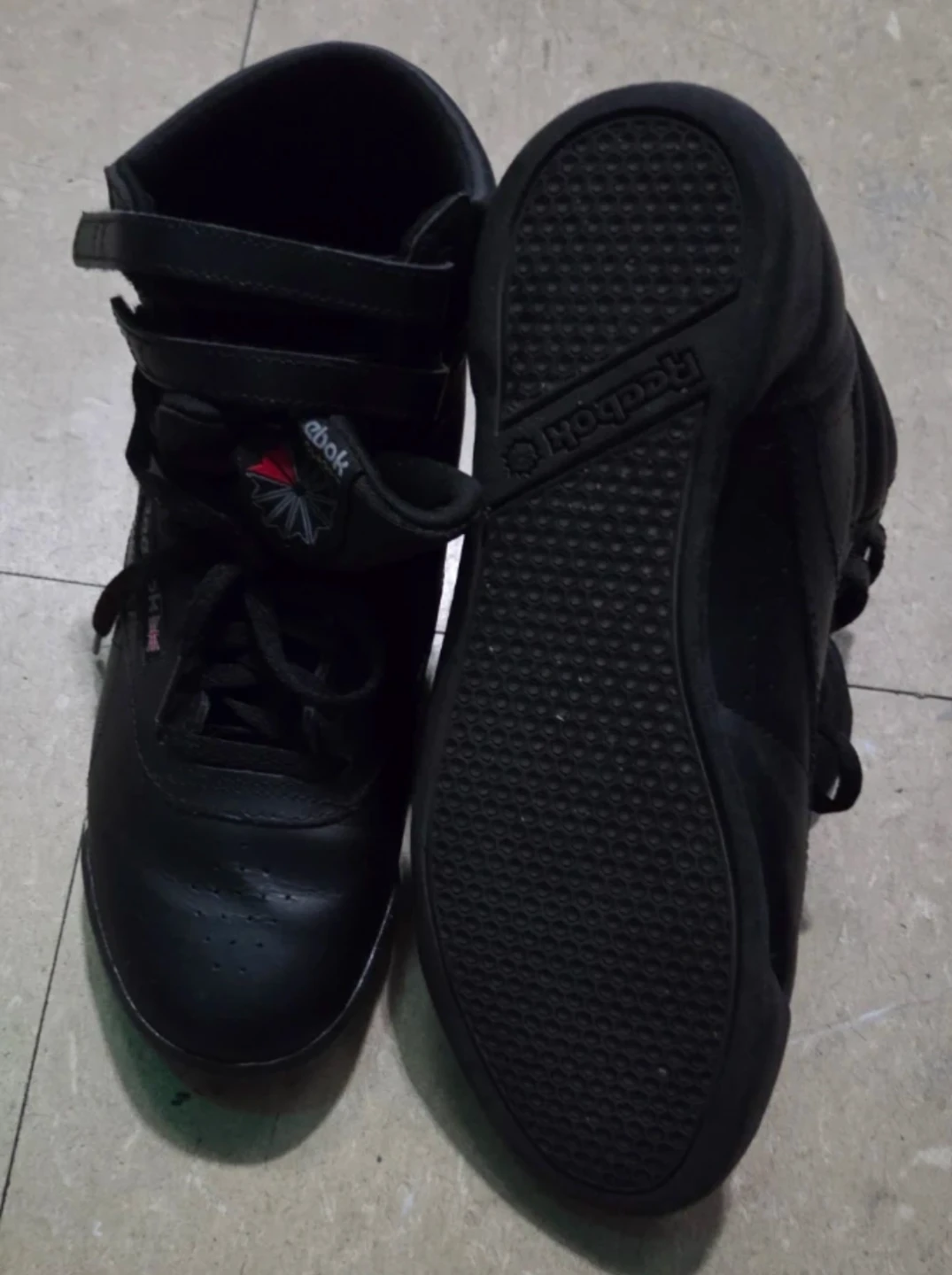 Reebok Black High-Top Sneakers Size 6 Unisex - photo 3