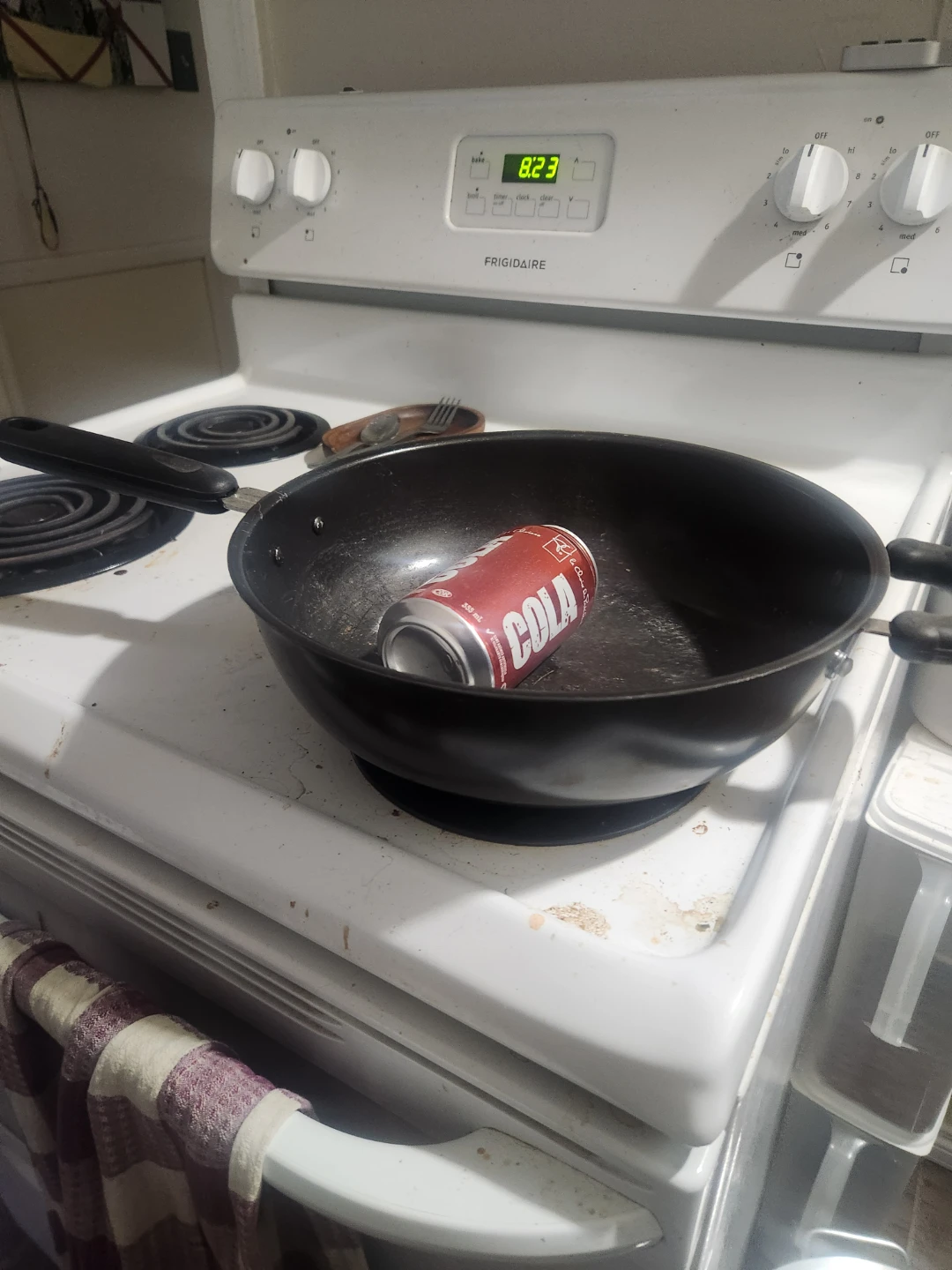Very used Wok - photo 2
