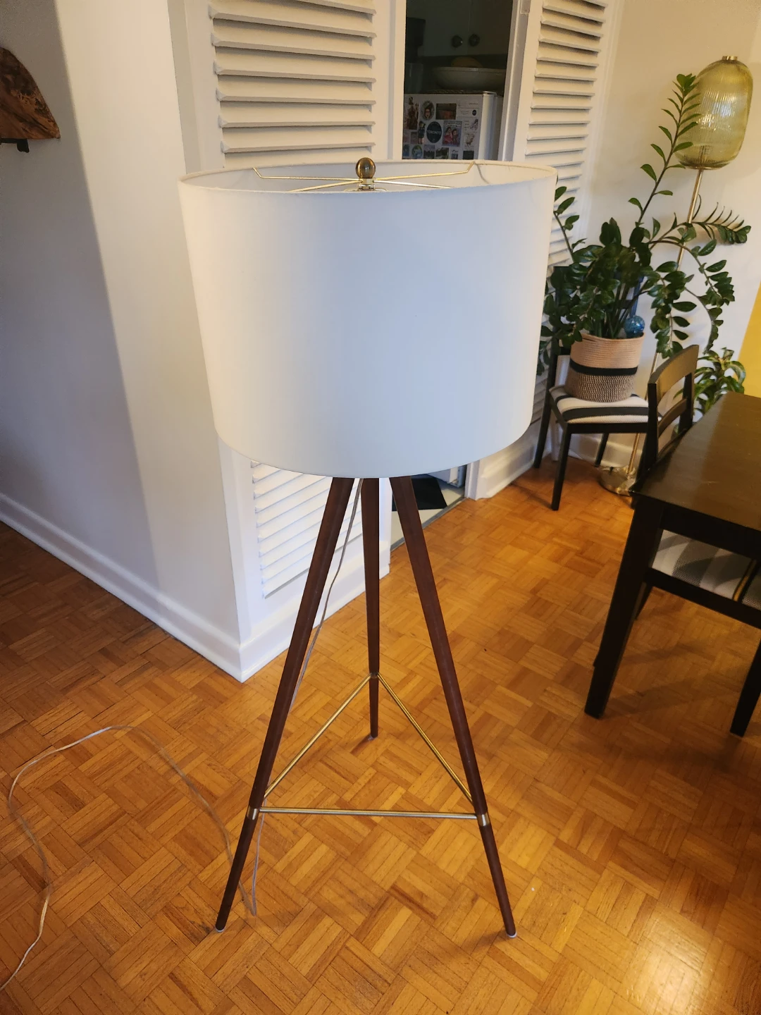 Mid-century Modern Tripod Floor Lamp - photo 2