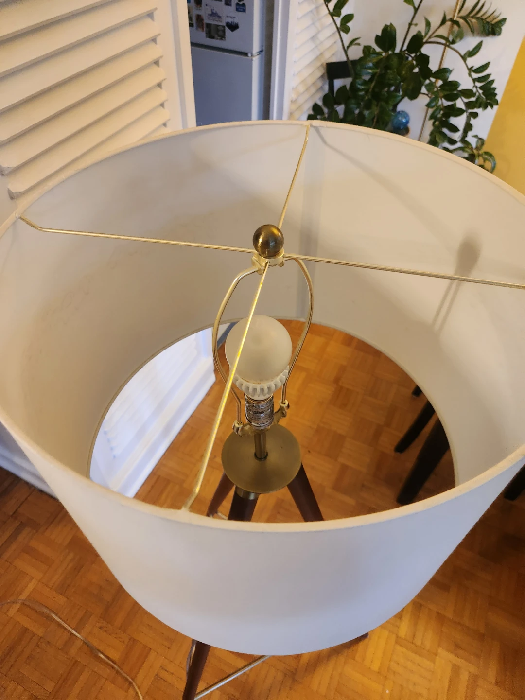 Mid-century Modern Tripod Floor Lamp - photo 4