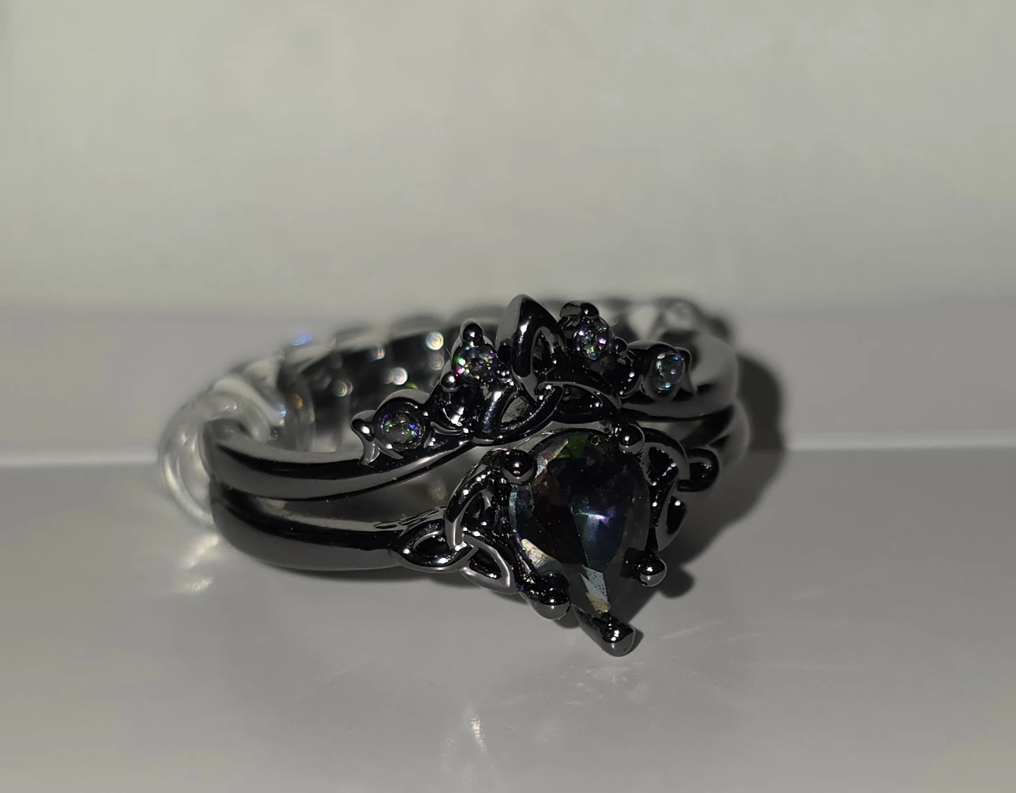 Dark Purple Pear Cut Faux Gem Ring Set with Celtic Trinity Knot - photo 2