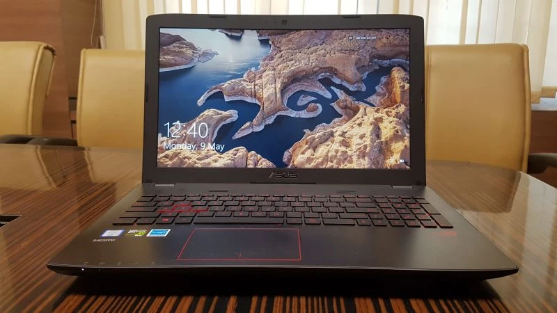 15" Asus Gaming i7 6th gen/16GB ram./1TB HD.