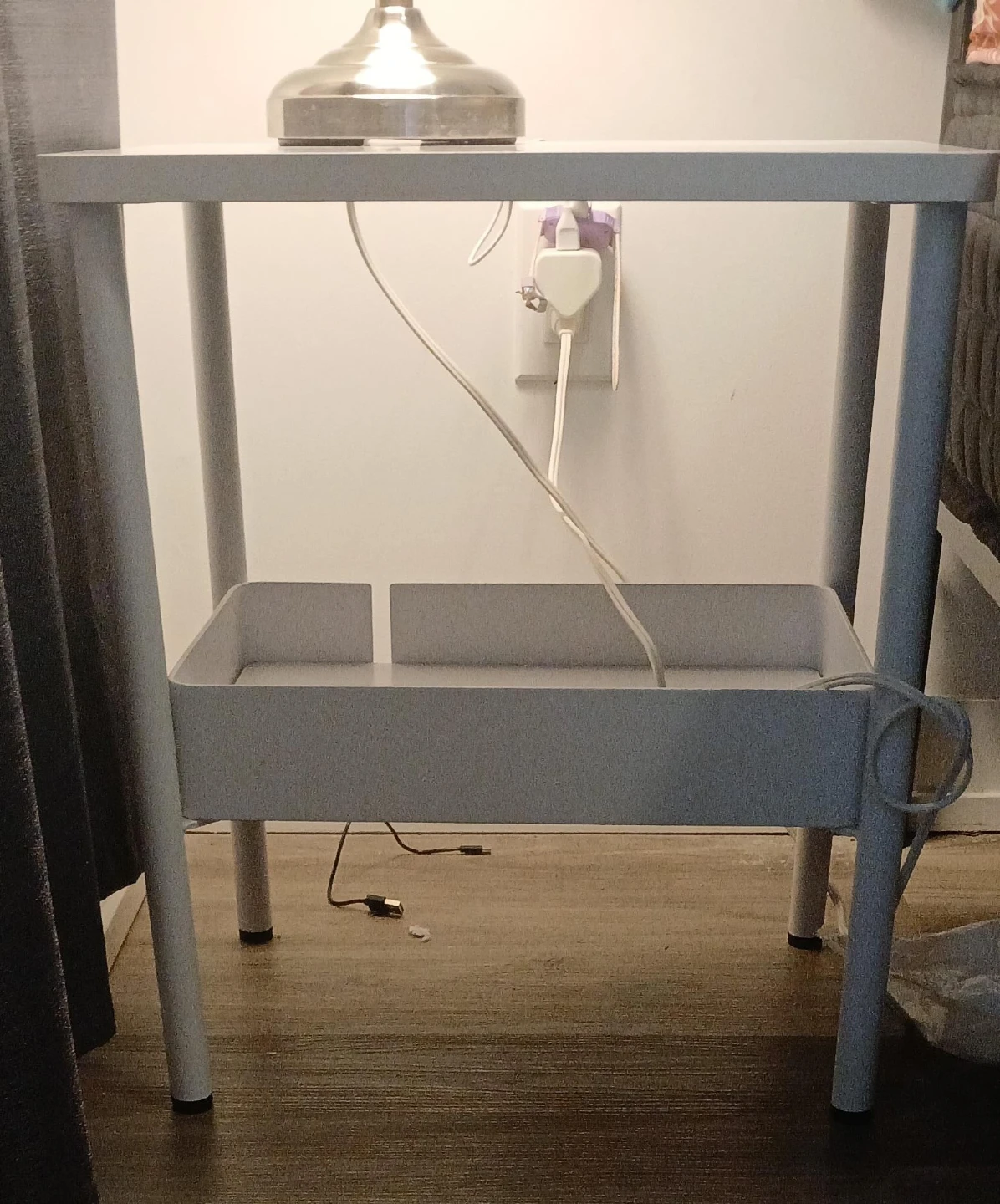 Bed side table