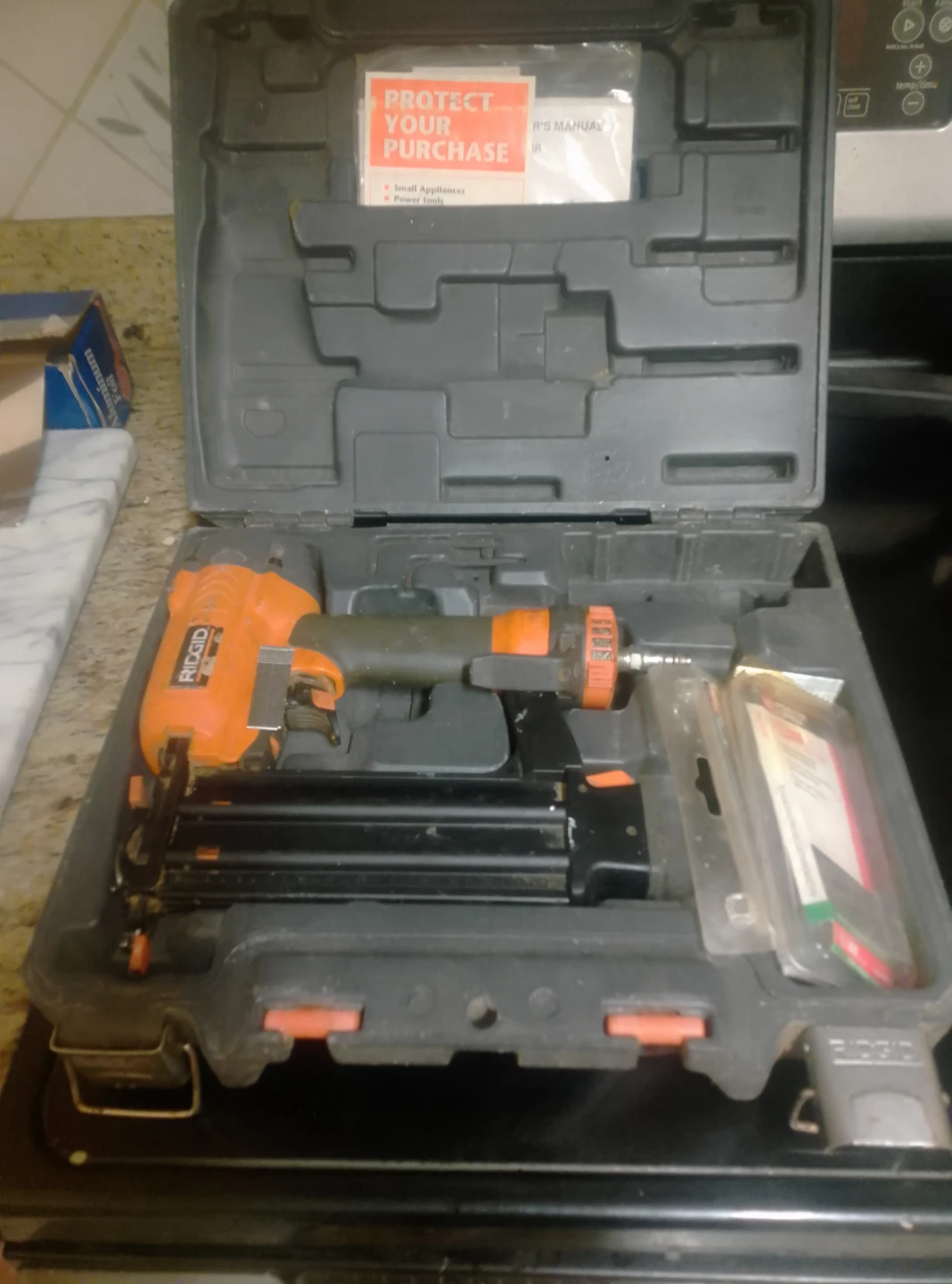 RIDGID R213BNA Brad Nailer with Case - photo 2
