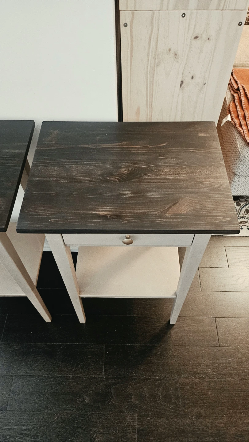 Beautiful pair of solid wood nightstands/bedside tables - photo 5
