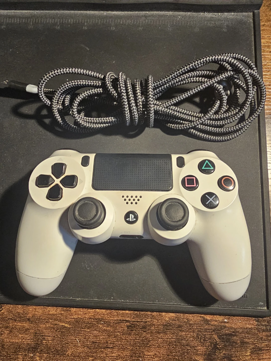 Playstation 4 White Controller